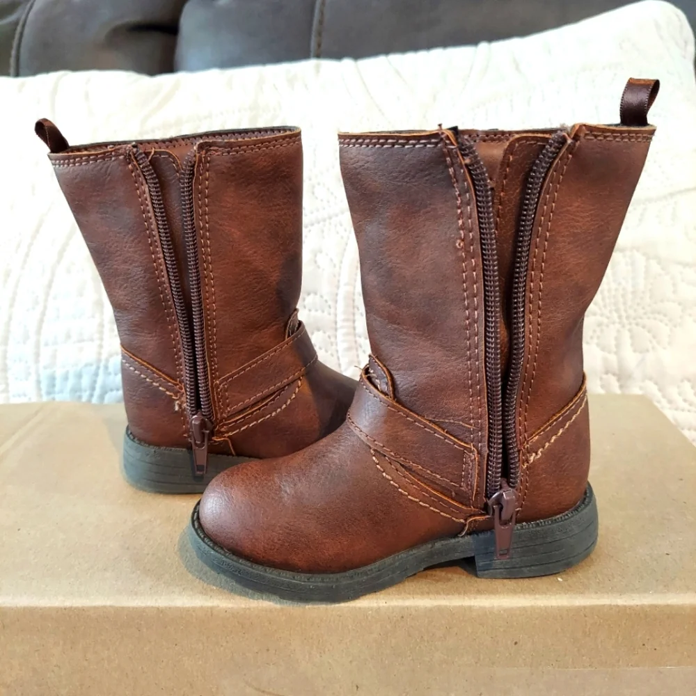 Carters brown boots inside zipper Size 6m
